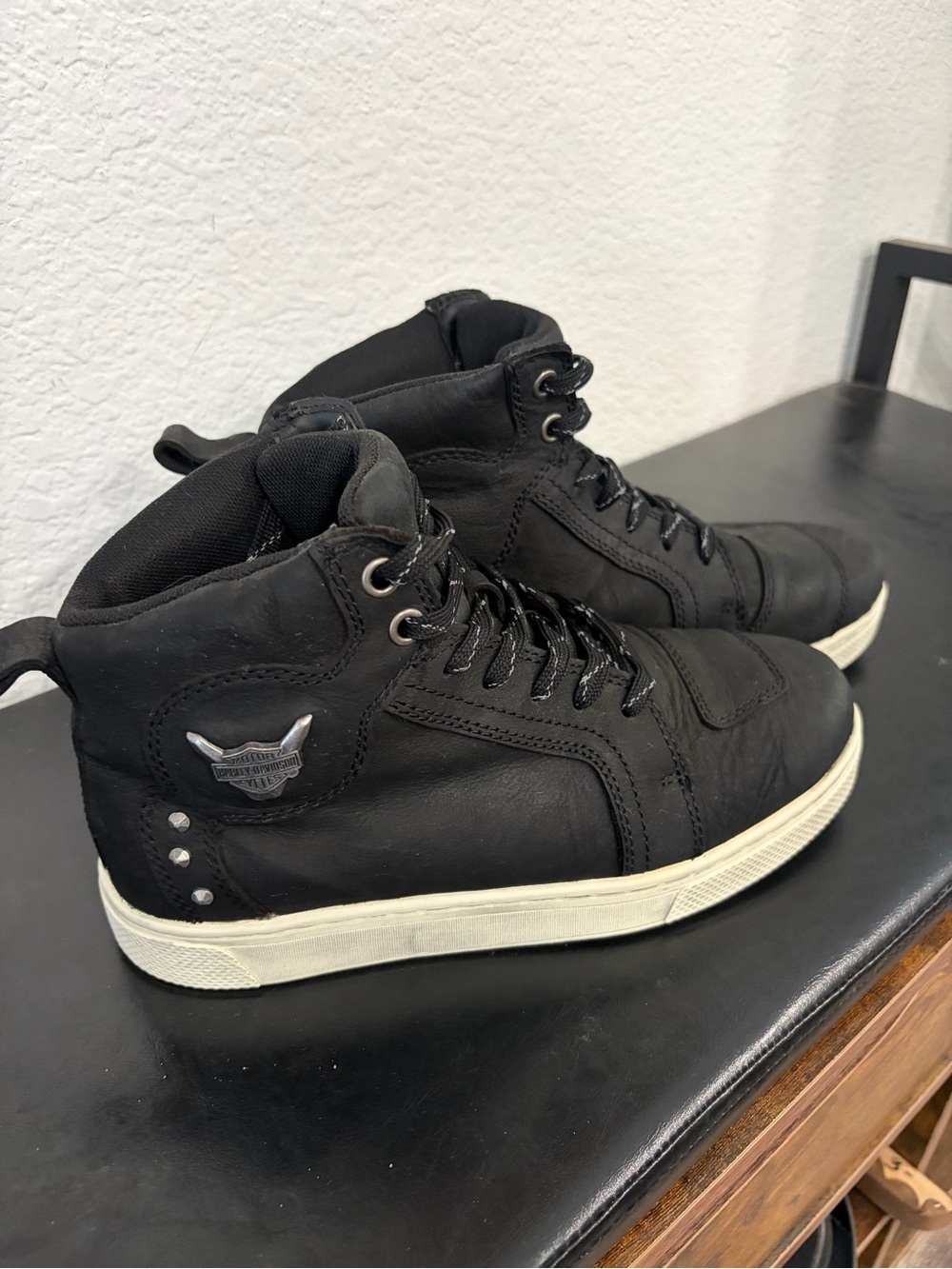 Harley Davidson Batman black High-Top Sneakers - men’s size 5.5 women’s size 7